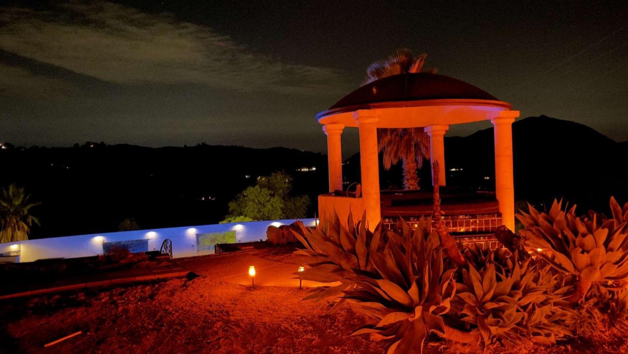 Private Home On 10 Acres - Heated Salt Pool & Jacuzzi, Mountain & City Views, Horseshoes, Basketball, Bbq, Golf Putting, Foosball, Croquet, Bose Stereo, White Cotton Bedding - Hilltop Hacienda, Pool Heat Optional Jamul Exteriér fotografie