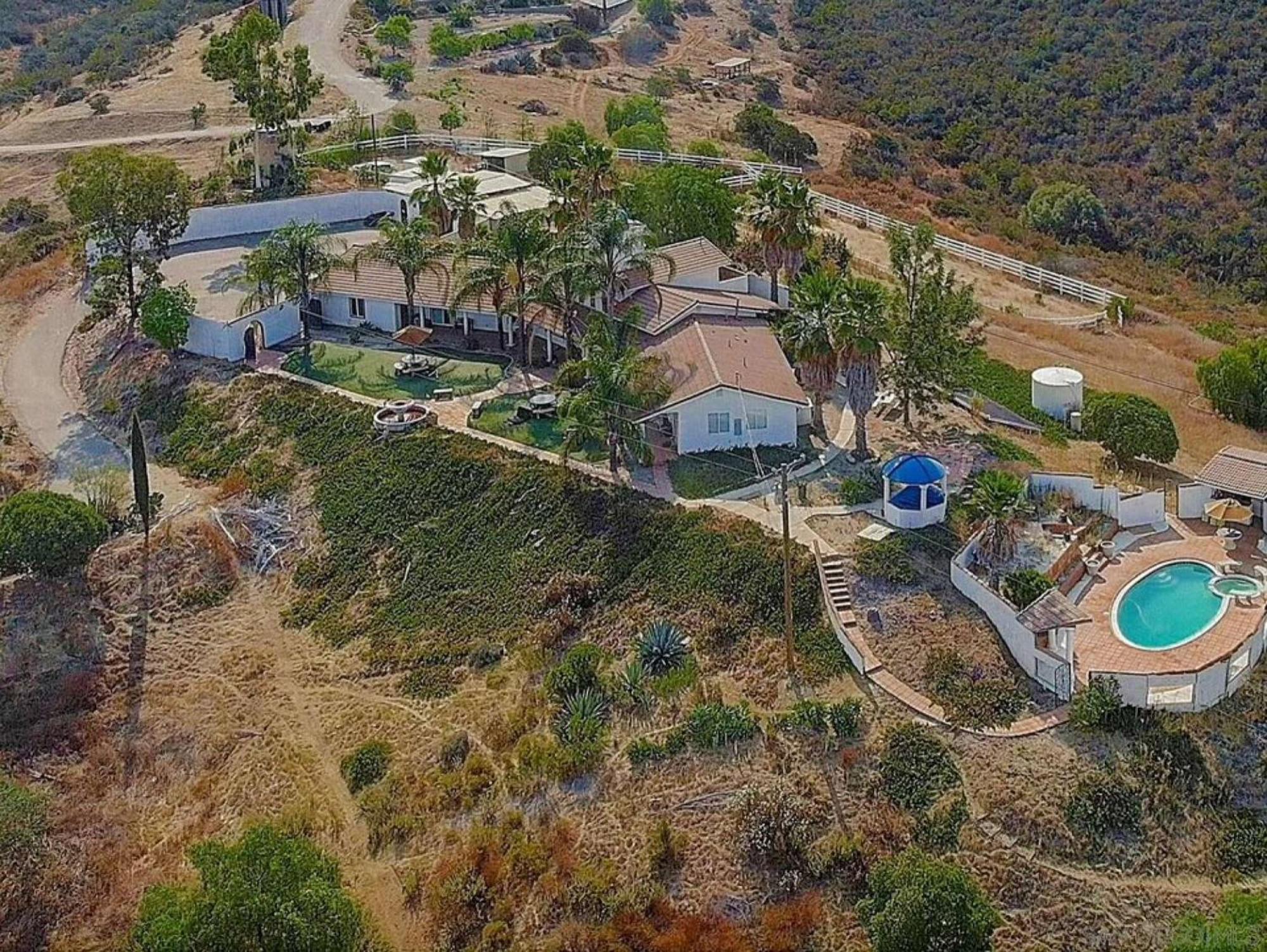 Private Home On 10 Acres - Heated Salt Pool & Jacuzzi, Mountain & City Views, Horseshoes, Basketball, Bbq, Golf Putting, Foosball, Croquet, Bose Stereo, White Cotton Bedding - Hilltop Hacienda, Pool Heat Optional Jamul Exteriér fotografie