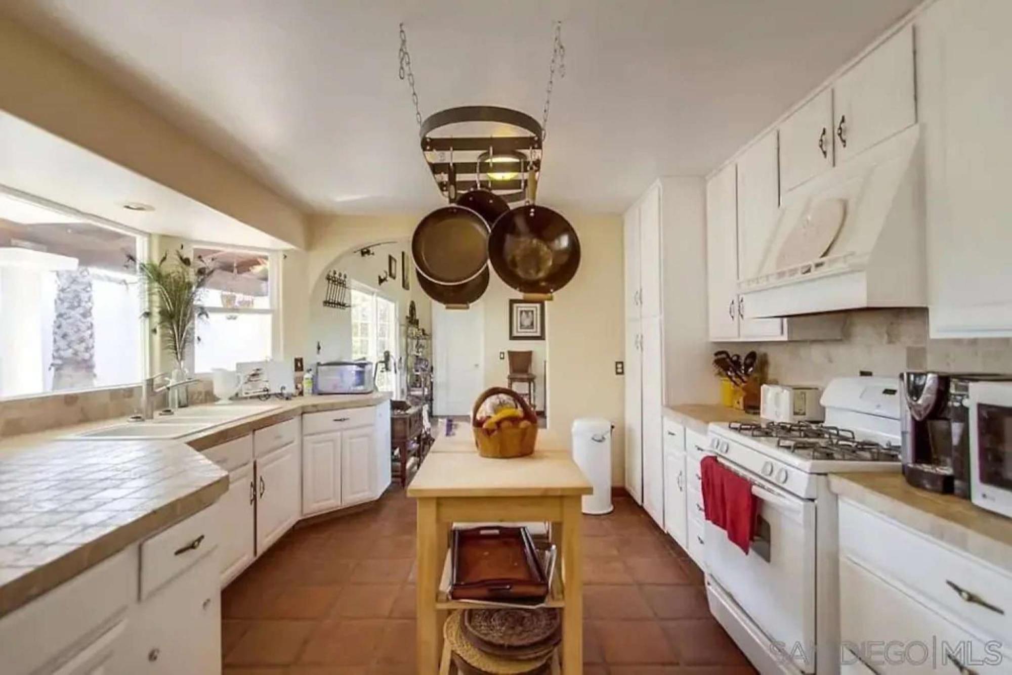 Private Home On 10 Acres - Heated Salt Pool & Jacuzzi, Mountain & City Views, Horseshoes, Basketball, Bbq, Golf Putting, Foosball, Croquet, Bose Stereo, White Cotton Bedding - Hilltop Hacienda, Pool Heat Optional Jamul Exteriér fotografie