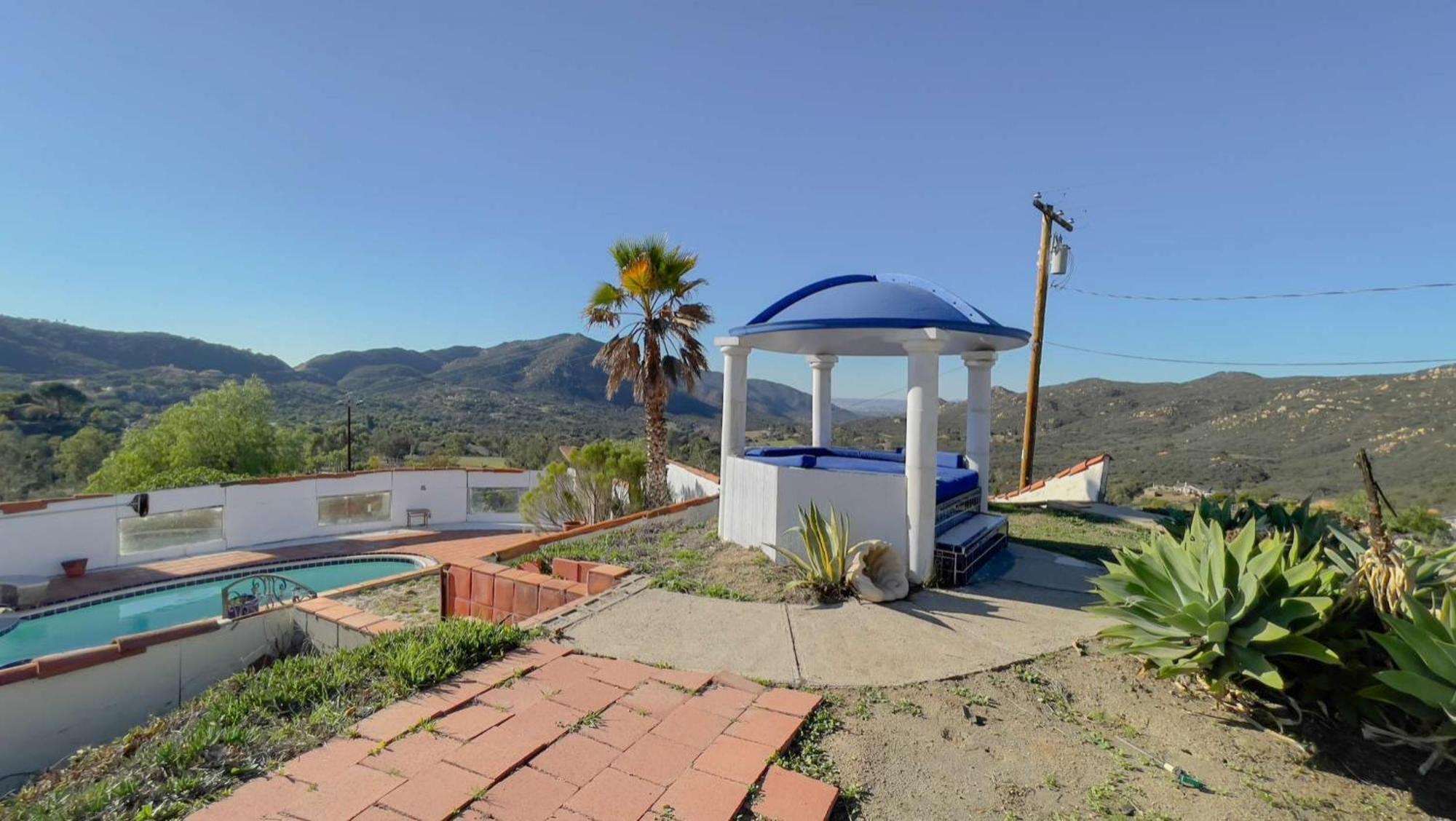 Private Home On 10 Acres - Heated Salt Pool & Jacuzzi, Mountain & City Views, Horseshoes, Basketball, Bbq, Golf Putting, Foosball, Croquet, Bose Stereo, White Cotton Bedding - Hilltop Hacienda, Pool Heat Optional Jamul Exteriér fotografie