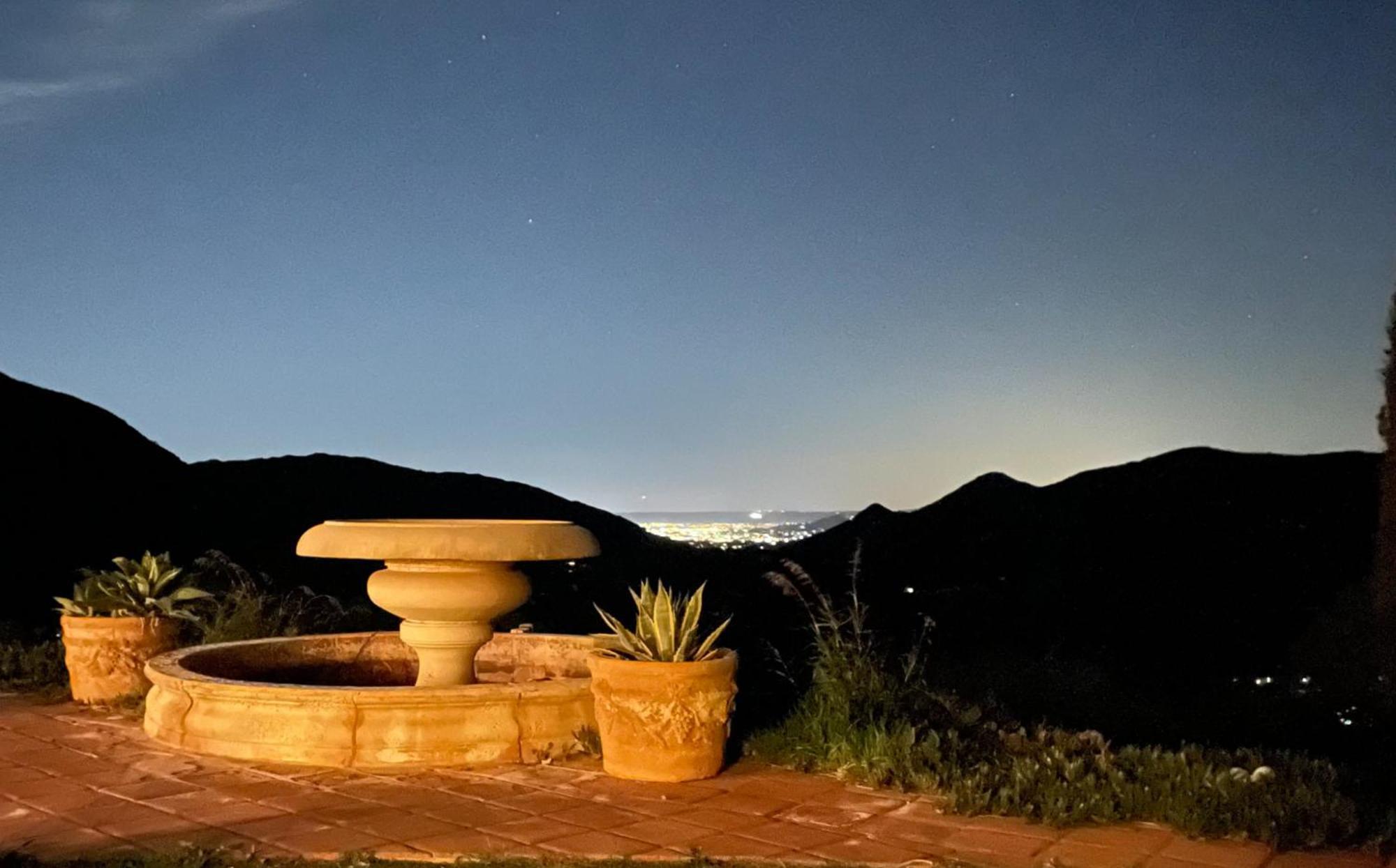 Private Home On 10 Acres - Heated Salt Pool & Jacuzzi, Mountain & City Views, Horseshoes, Basketball, Bbq, Golf Putting, Foosball, Croquet, Bose Stereo, White Cotton Bedding - Hilltop Hacienda, Pool Heat Optional Jamul Exteriér fotografie